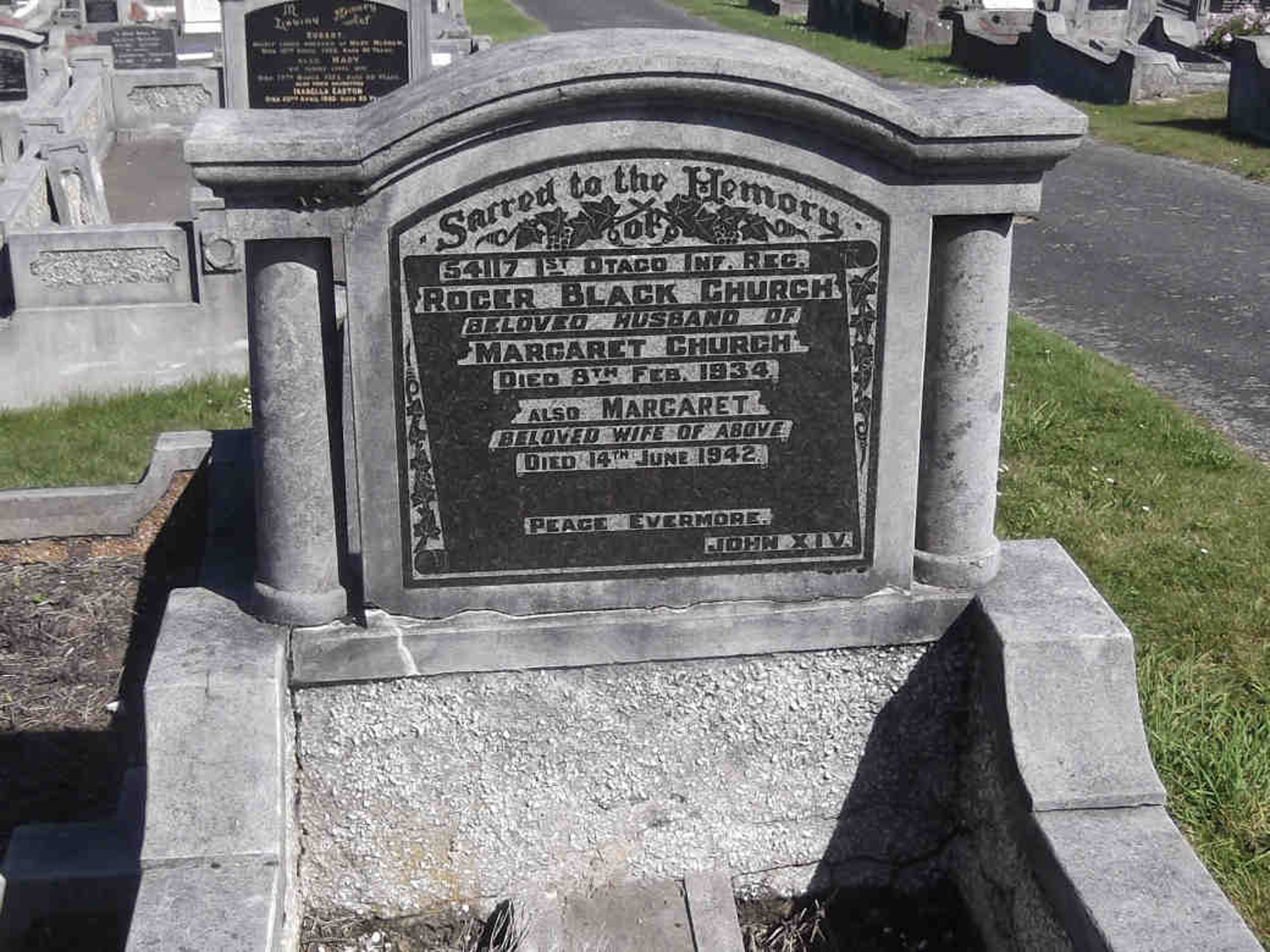 Photo of headstones/Margaret McLennan d 1942 hdstn Andersons Bay Dunedin